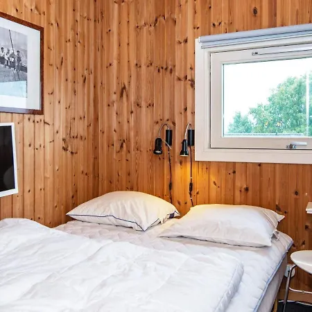 8 Person Holiday In Glesborg بيت للعطل *